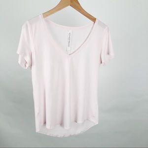 Lululemon blush pink T-shirt size 6 - 2 available